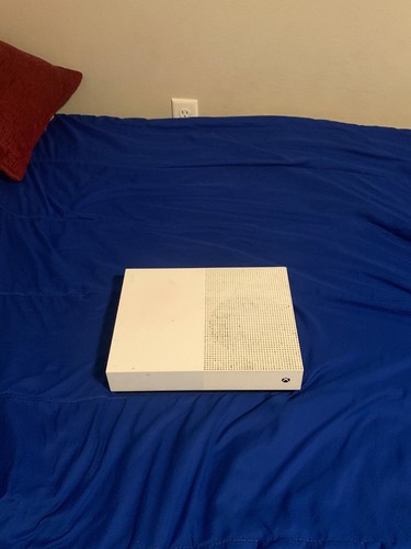Xbox console used - 1, white