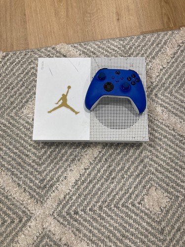 Xbox used but - used, good